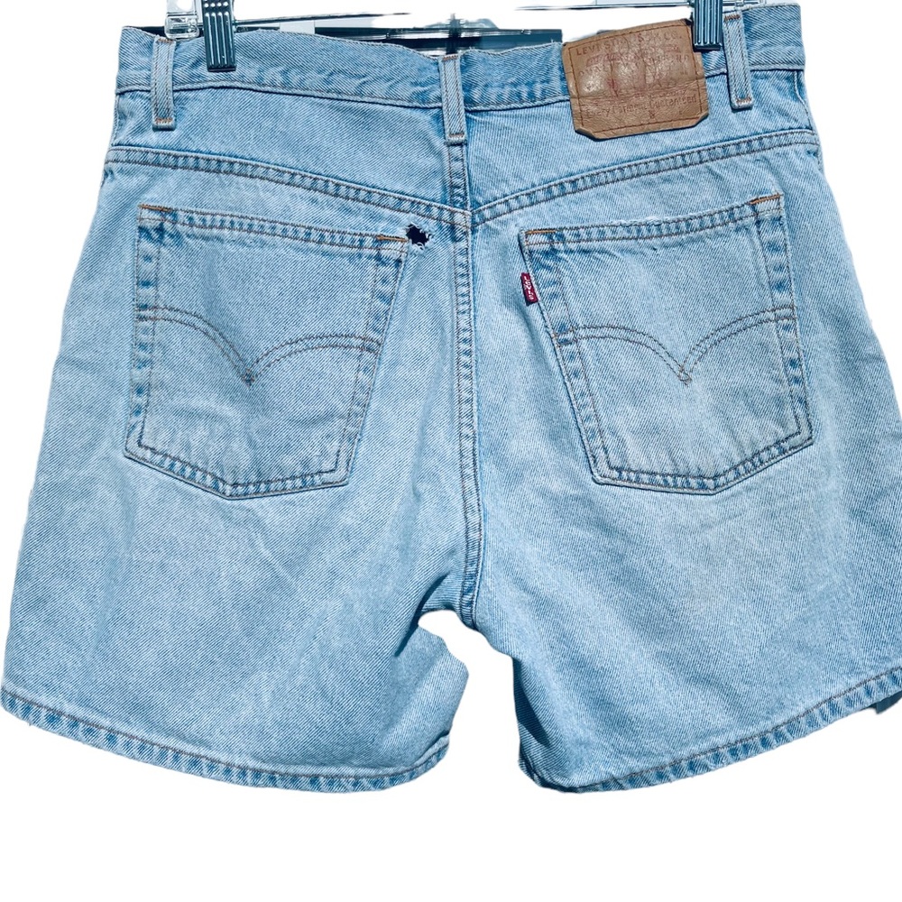 LEVI’S Vintage High Waist Jean Shorts y2k Jan. 00s light blue distressed